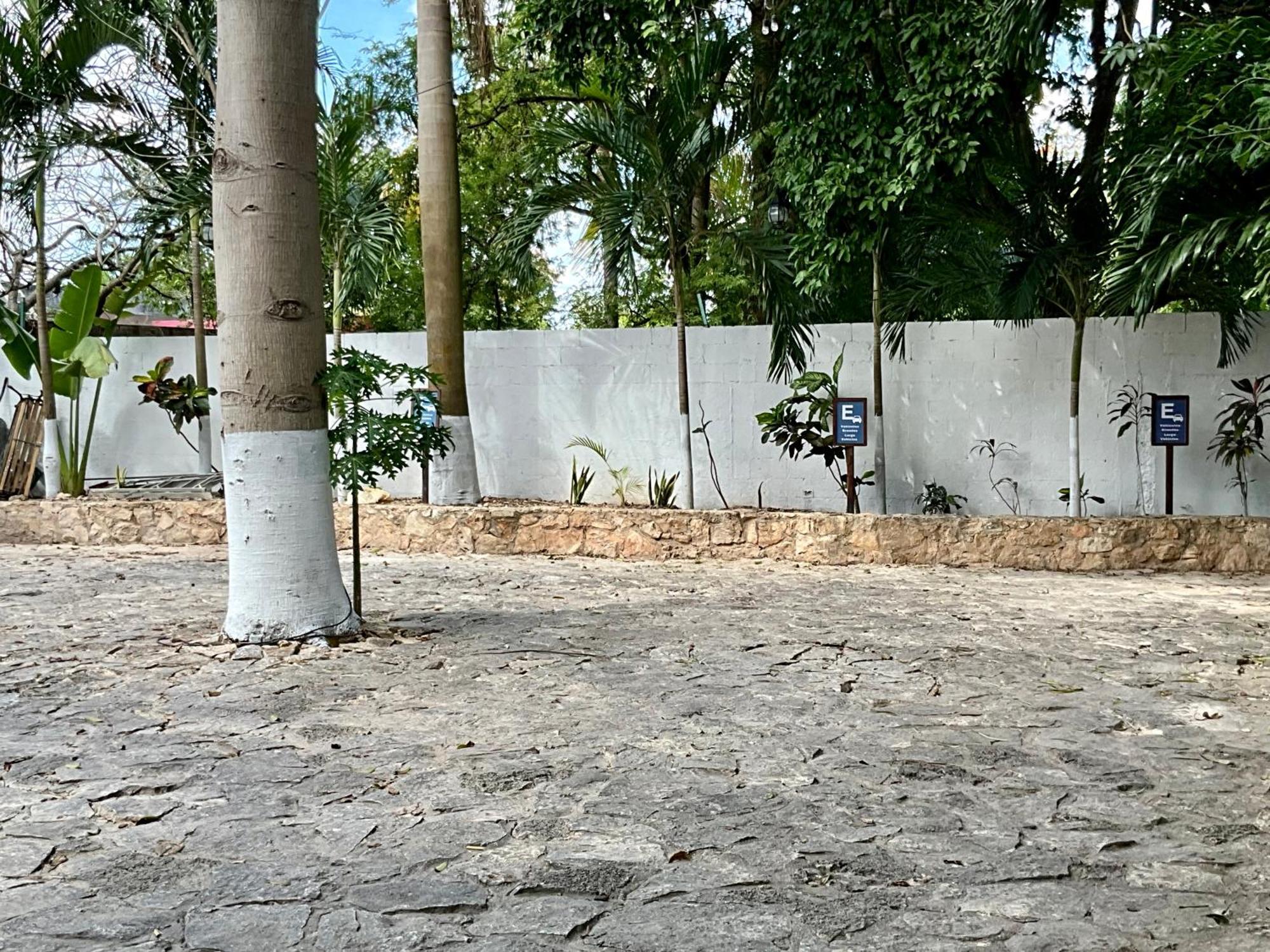 El Zaguan Colonial By Guruhotel วัลลาโดลิด ภายนอก รูปภาพ