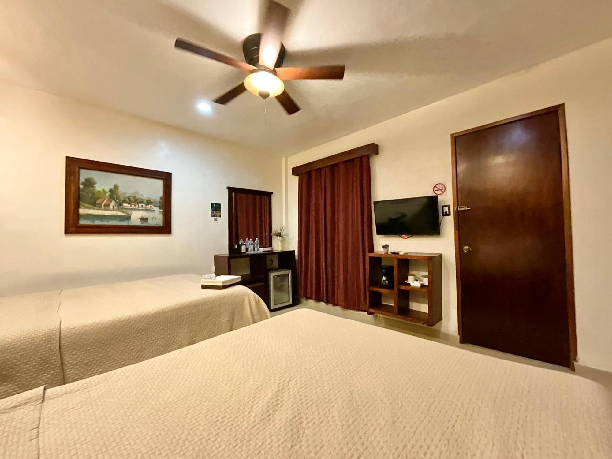 El Zaguan Colonial By Guruhotel วัลลาโดลิด ภายนอก รูปภาพ