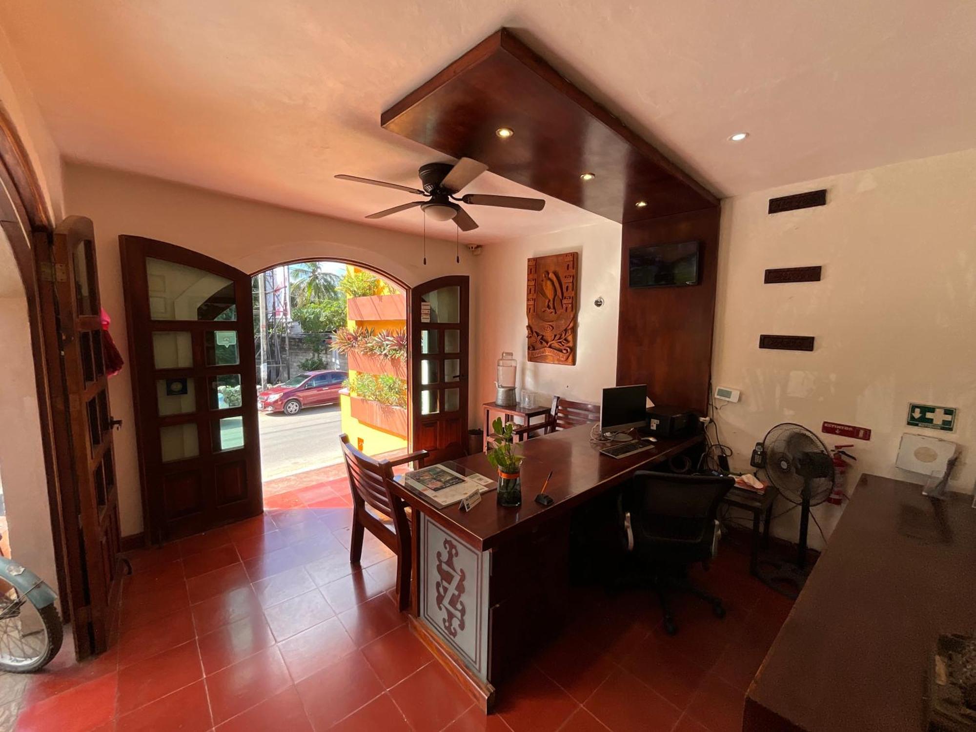 El Zaguan Colonial By Guruhotel วัลลาโดลิด ภายนอก รูปภาพ