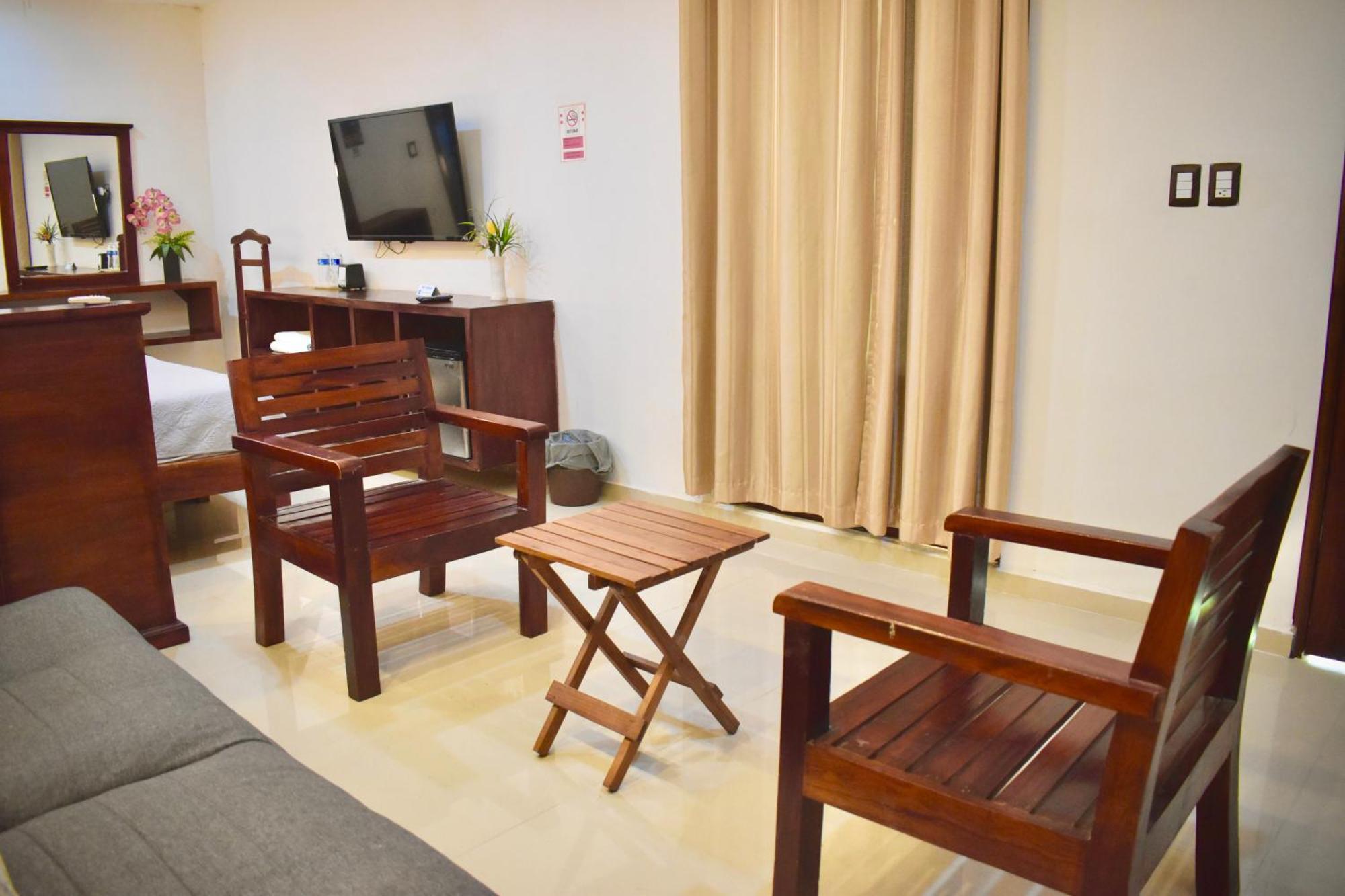El Zaguan Colonial By Guruhotel วัลลาโดลิด ภายนอก รูปภาพ