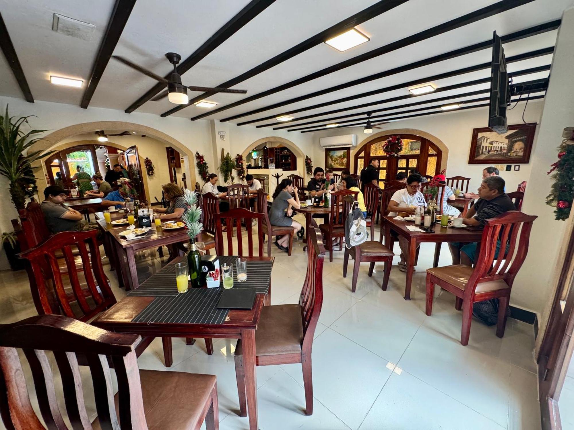 El Zaguan Colonial By Guruhotel วัลลาโดลิด ภายนอก รูปภาพ